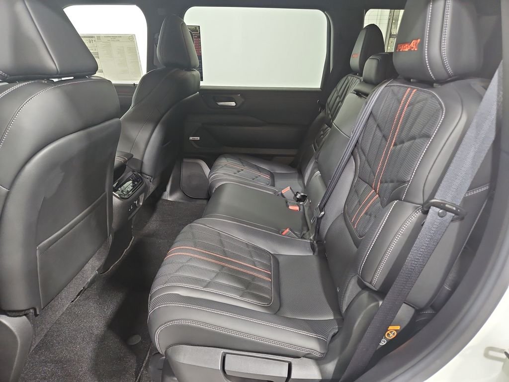 2026 Nissan Armada PRO-4X - Photo 26