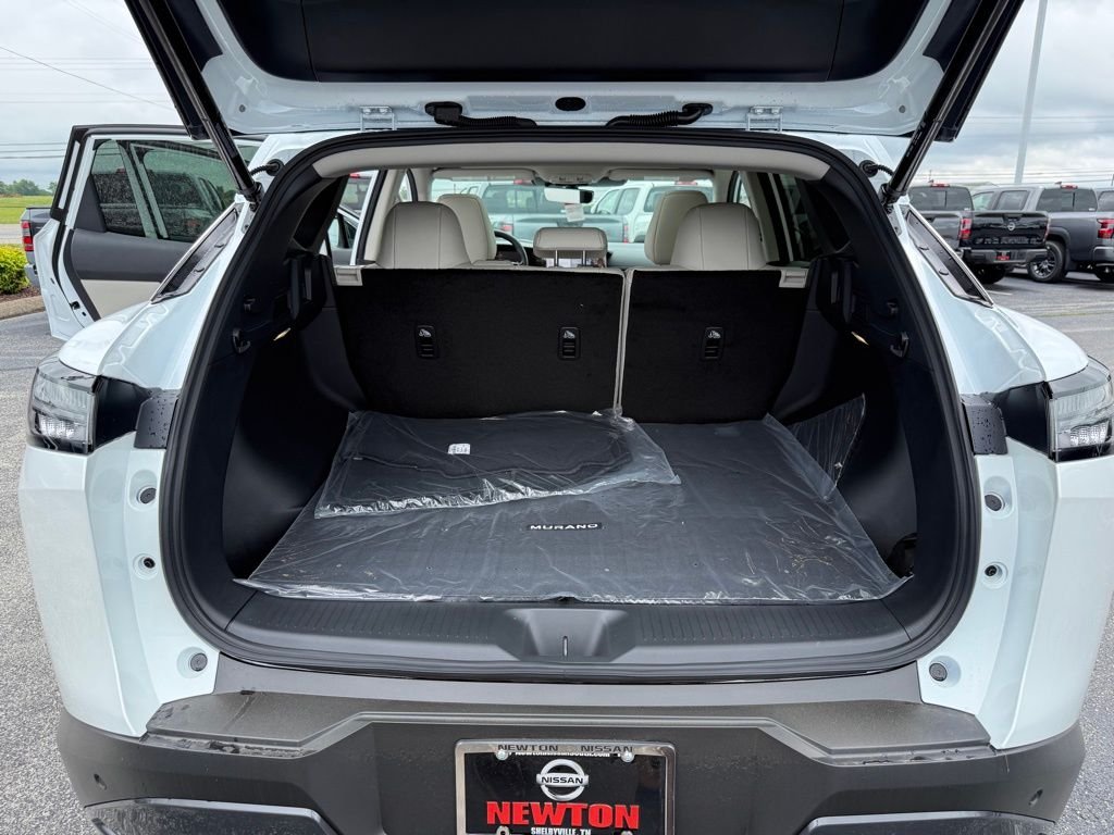 New 2026 Everest White Pearl TriCoat Nissan SL image 17