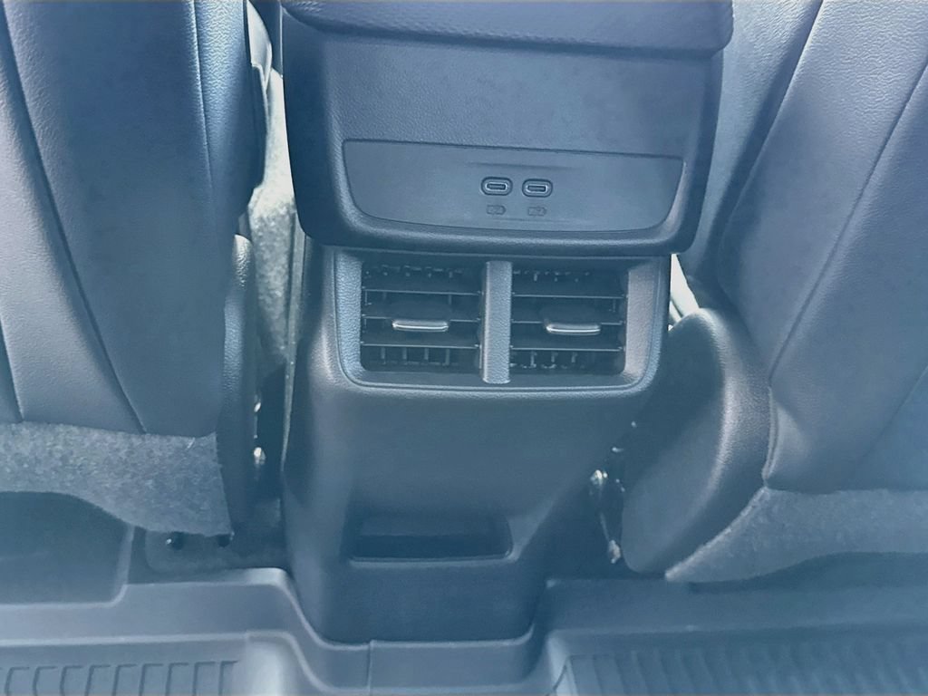 2027 Chevrolet Equinox LT - Photo 28