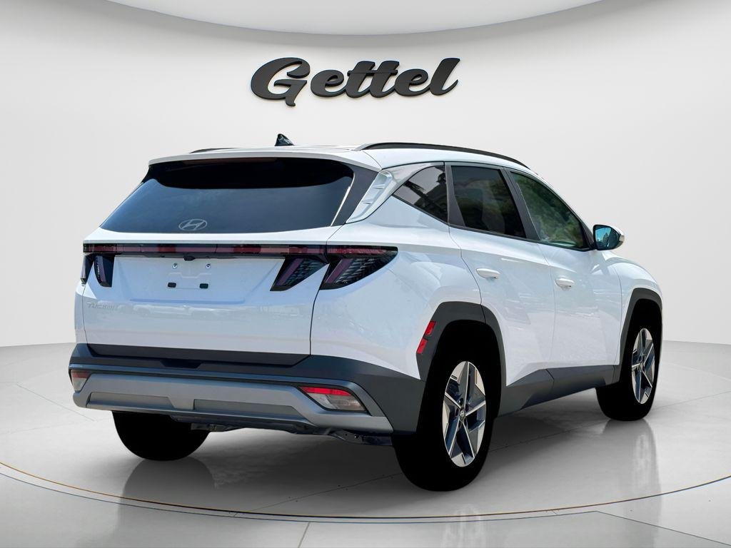 New 2026 White Hyundai SEL Premium FWD image 8