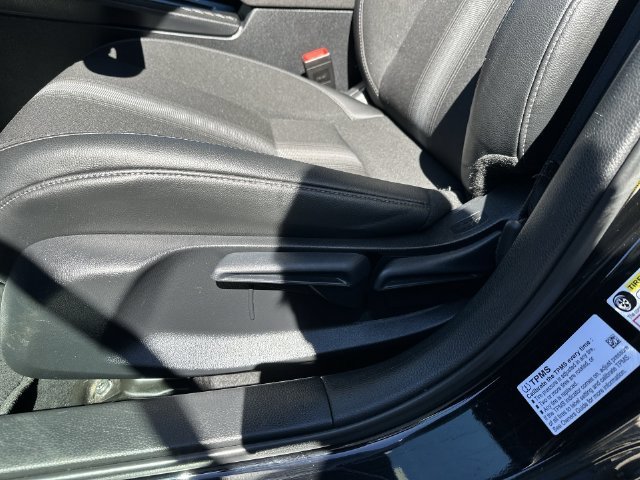 Used 2025  Honda Sport image 16