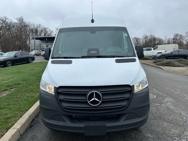 New 2026 Arctic White Mercedes-Benz Cargo 144 WB image 8