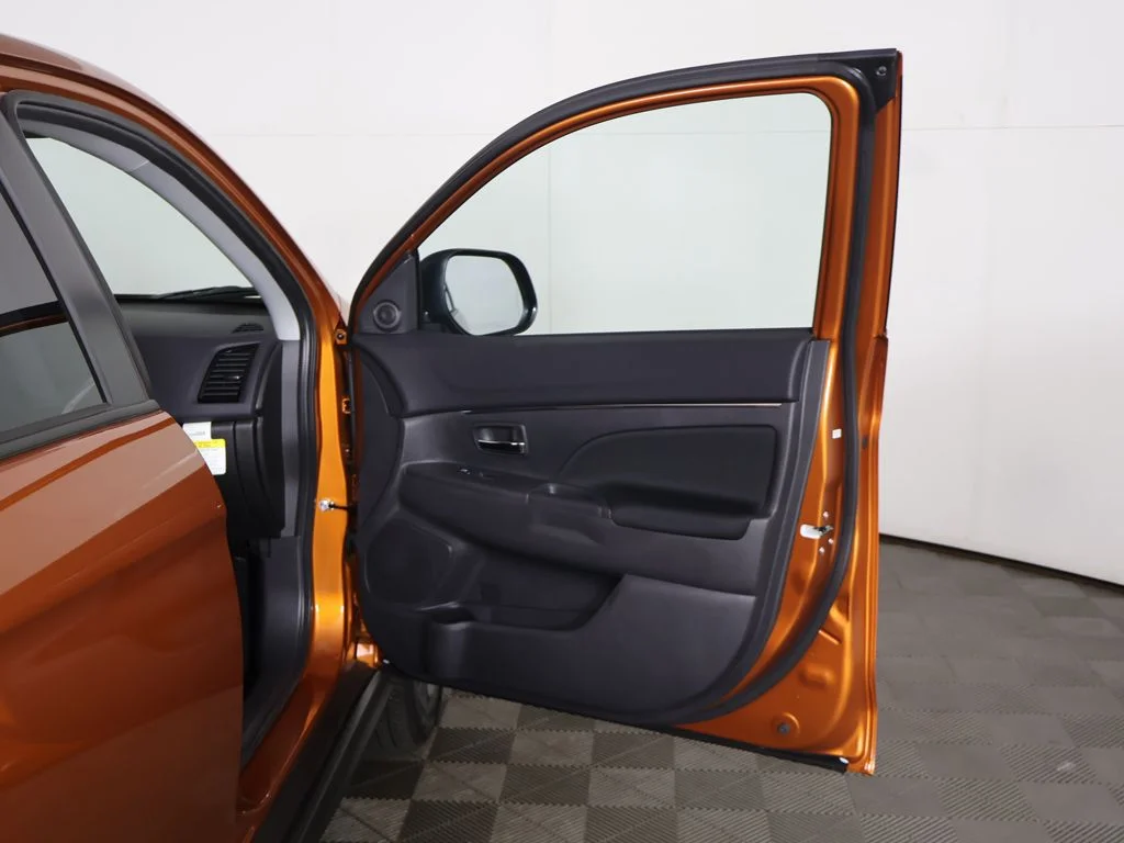 New 2026 Orange Mitsubishi 2.0 ES image 16