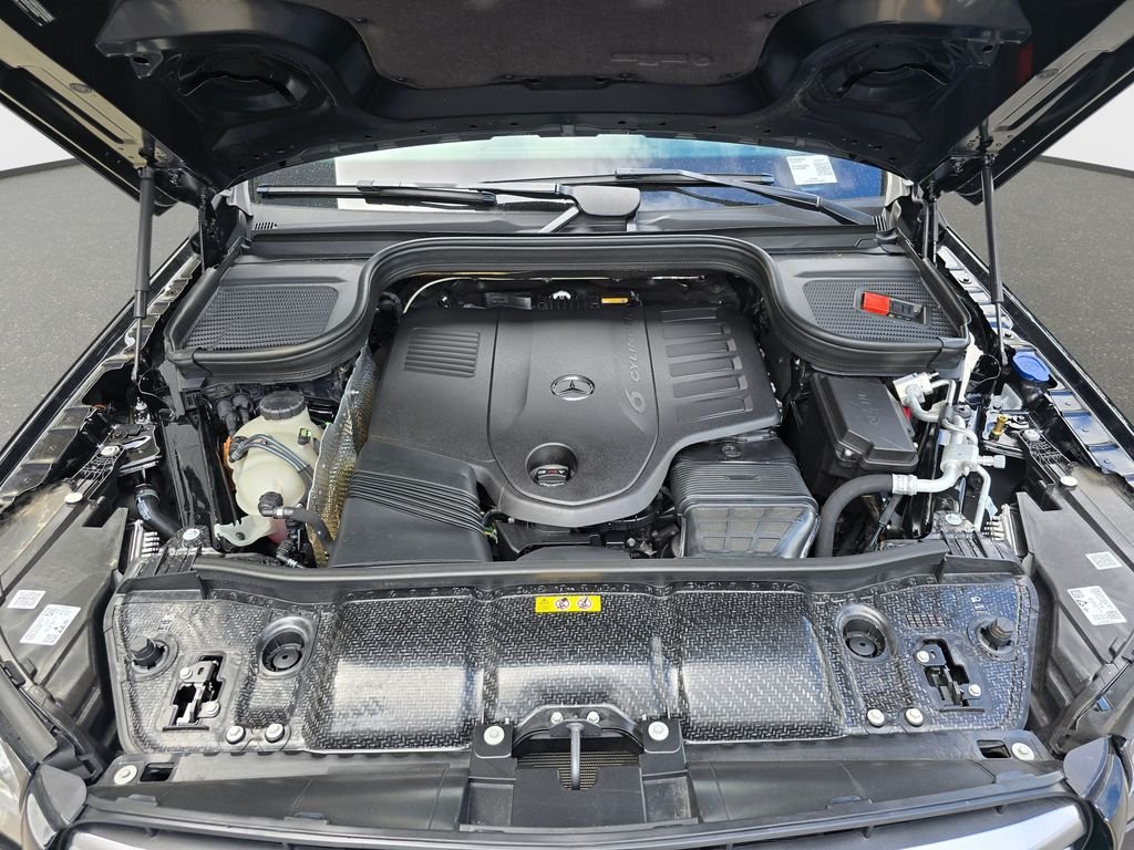 Used 2025  Mercedes-Benz GLS 450 image 37