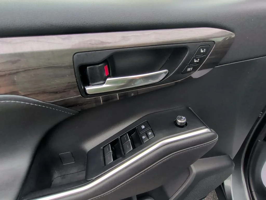 Used 2020 Gray Toyota Limited image 13