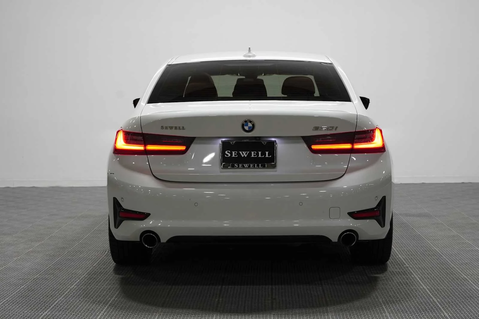 Used 2021 Mineral White Metallic BMW 330i image 5