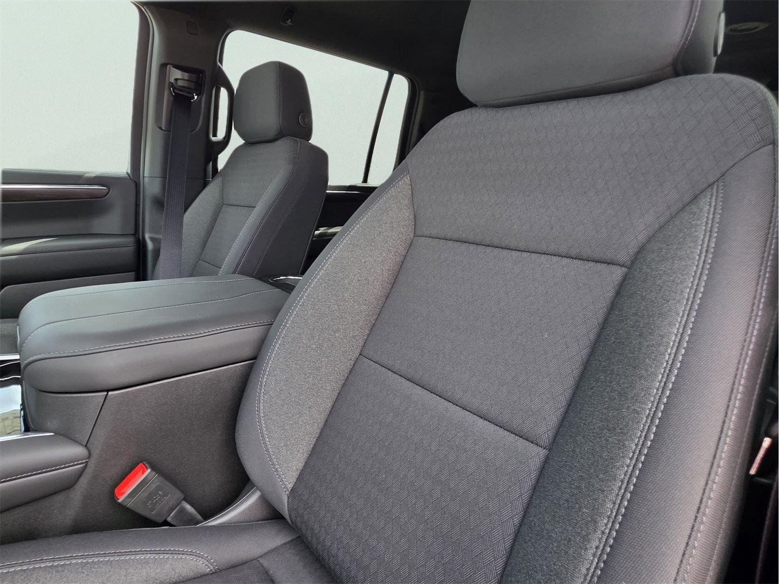 2026 Chevrolet Suburban LS - Photo 15