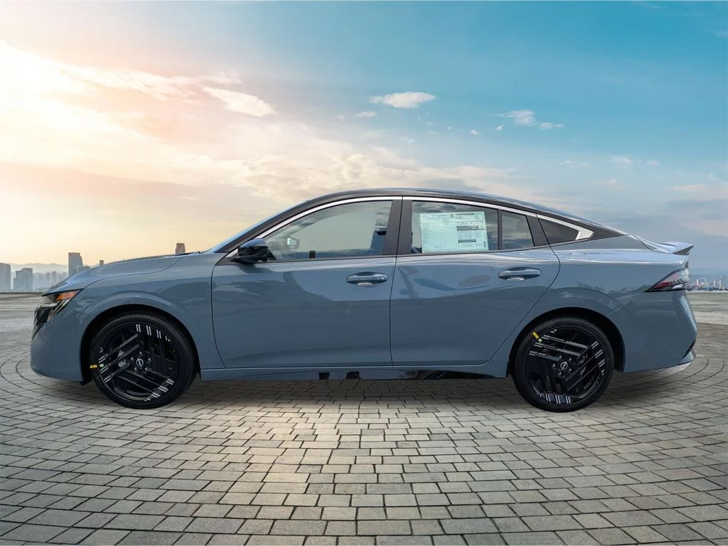 New 2027 Atlantic Gray Metallic / Super Black Two-tone Nissan SR image 7