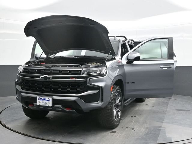 Used 2021 Gray Chevrolet Z71 image 30