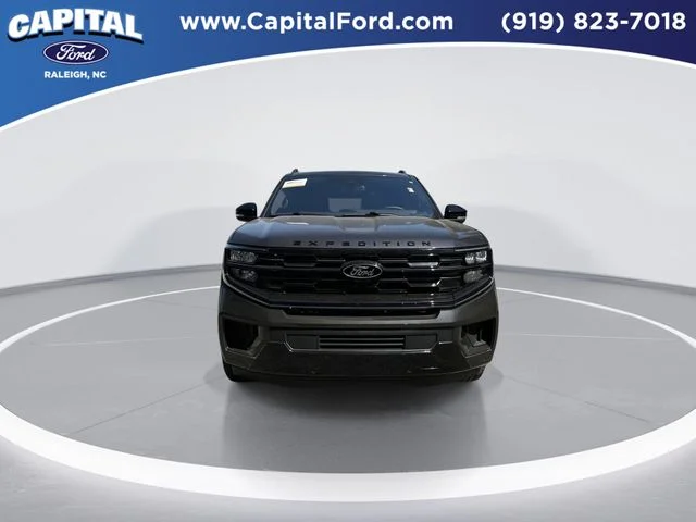 Used 2025 Gray Ford Platinum image 3
