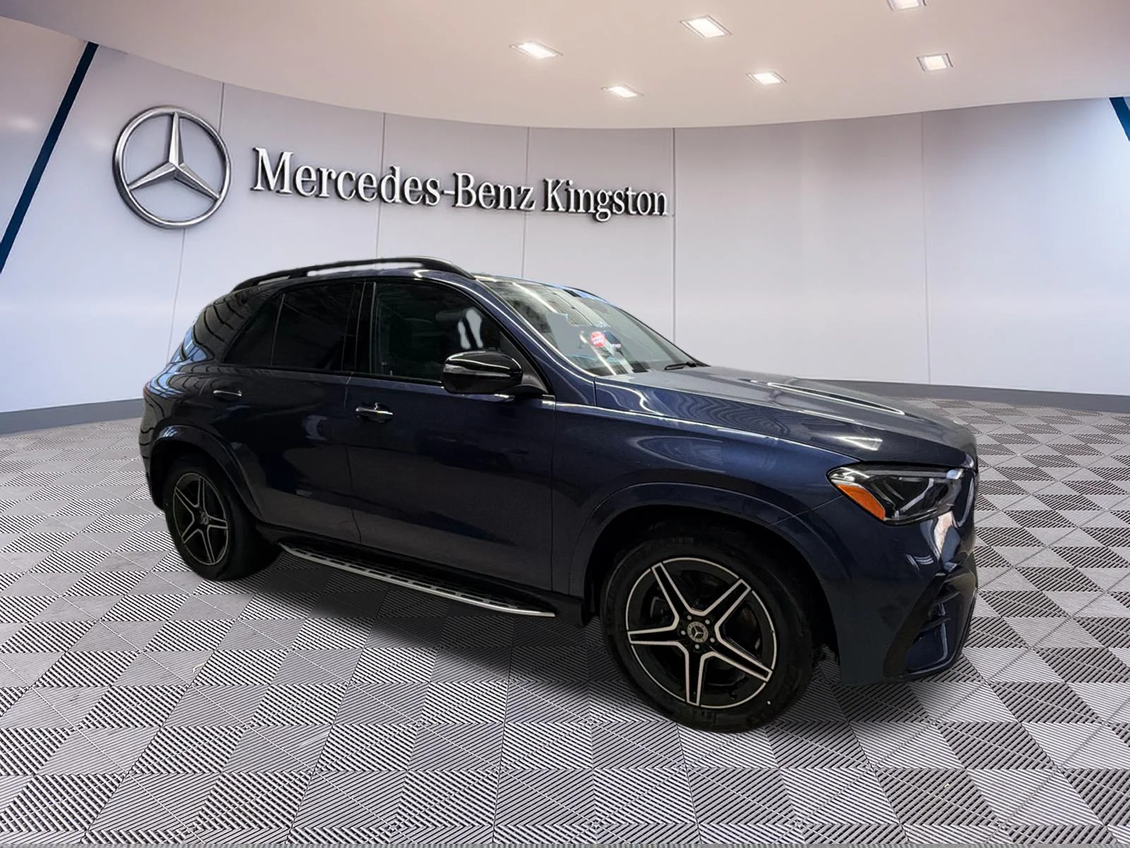 Used 2026 Blue Mercedes-Benz GLE 450 4MATIC SUV image 2