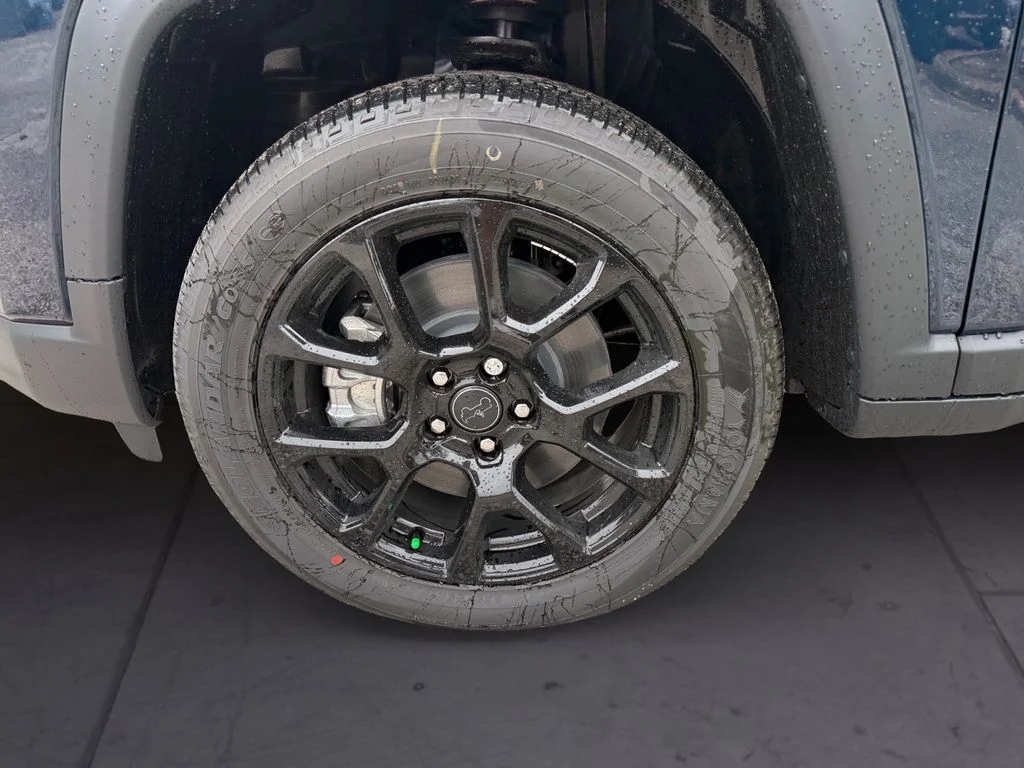 New 2026 Blue Jeep Latitude image 9
