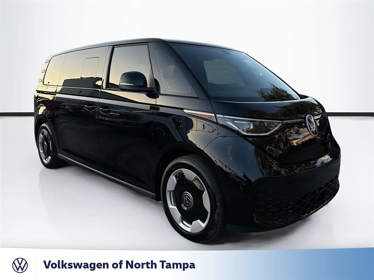 2025 Volkswagen ID. Buzz Pro S's photo