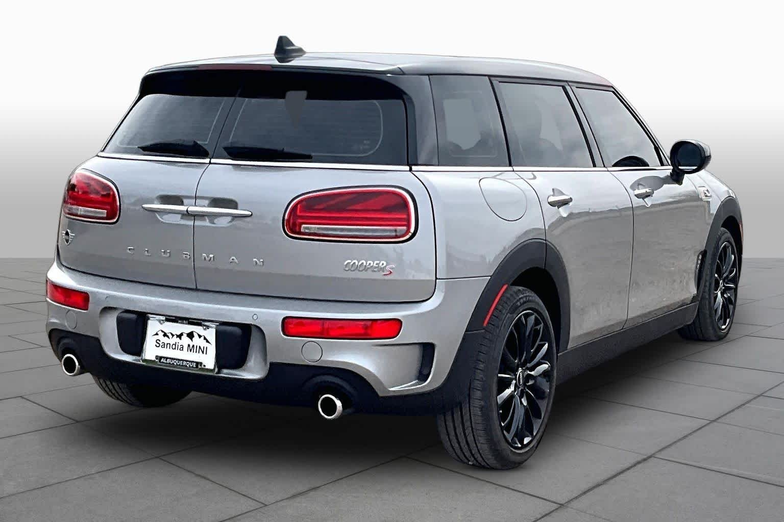 Used 2023 Melting Silver III Metallic MINI Cooper S image 9