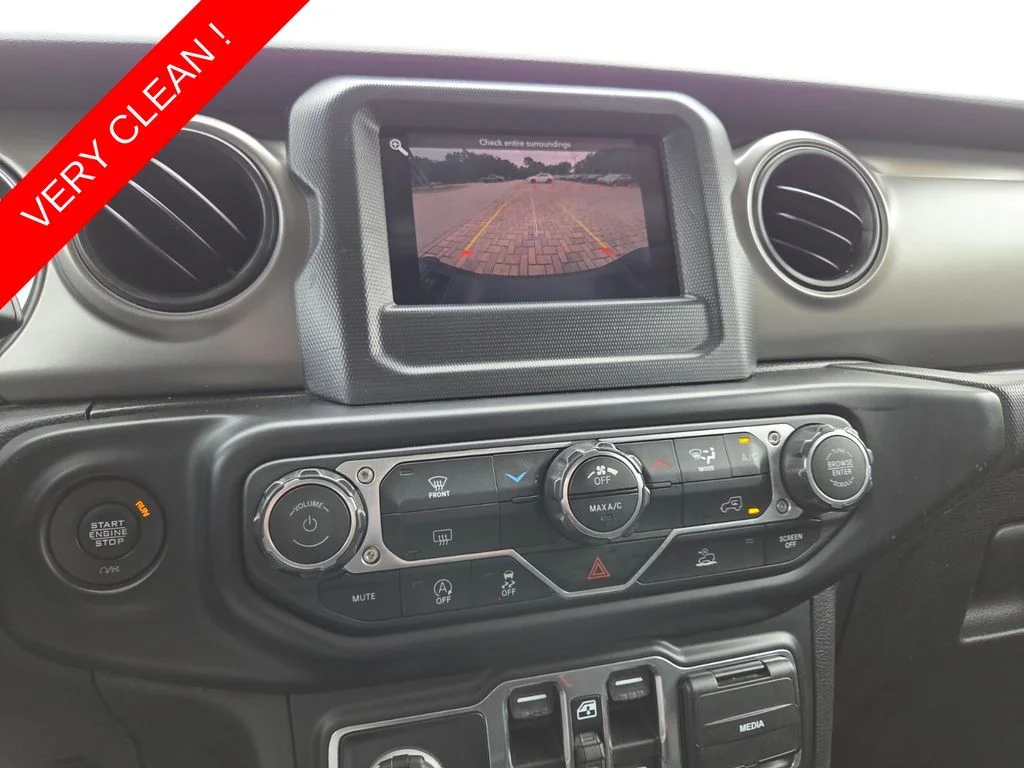 Used 2022 White Jeep Sport image 32