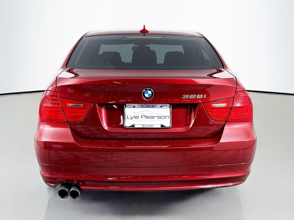 Used 2011 Red BMW 328i xDrive image 10