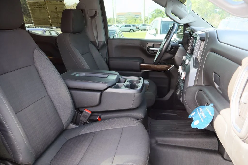 Used 2020 Blue GMC SLE image 26