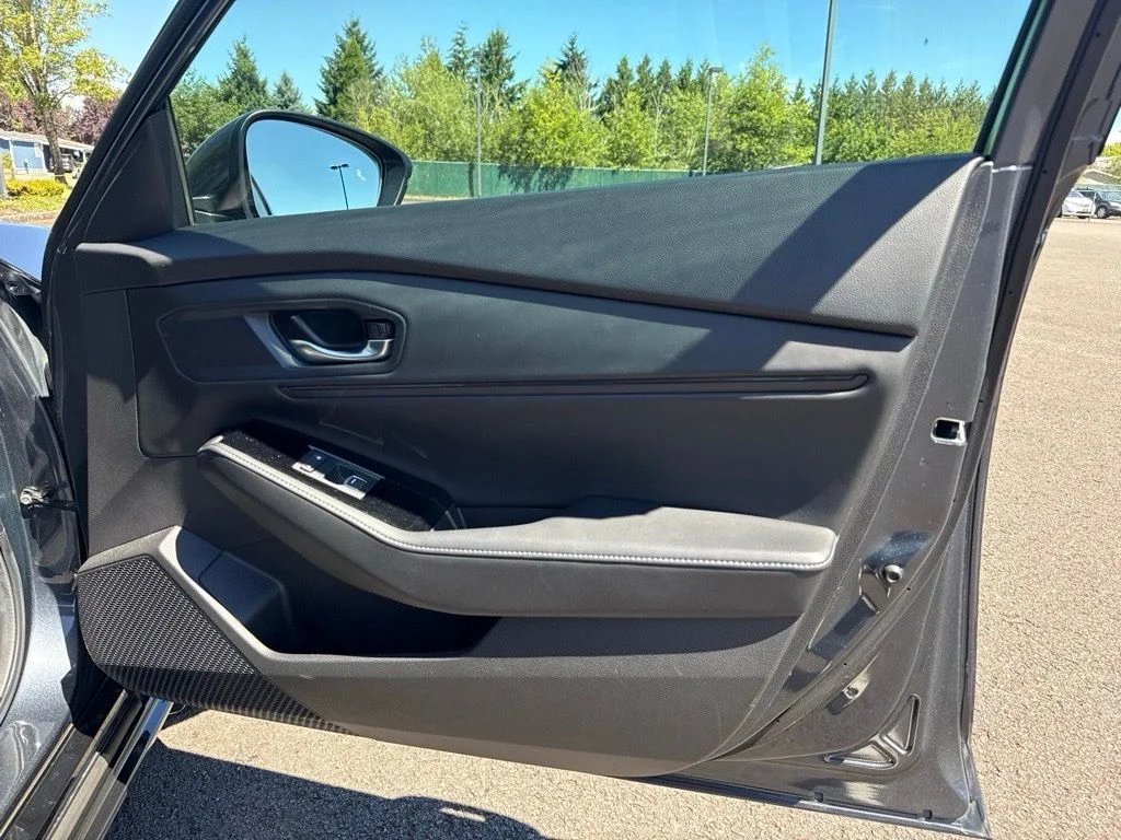 Used 2023 Canyon River Blue Metallic Honda Touring image 24