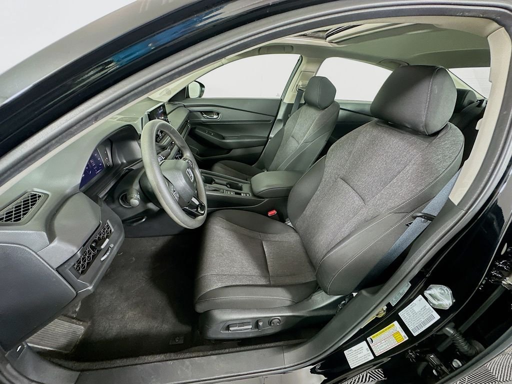 2025 Honda Accord SE - Photo 20