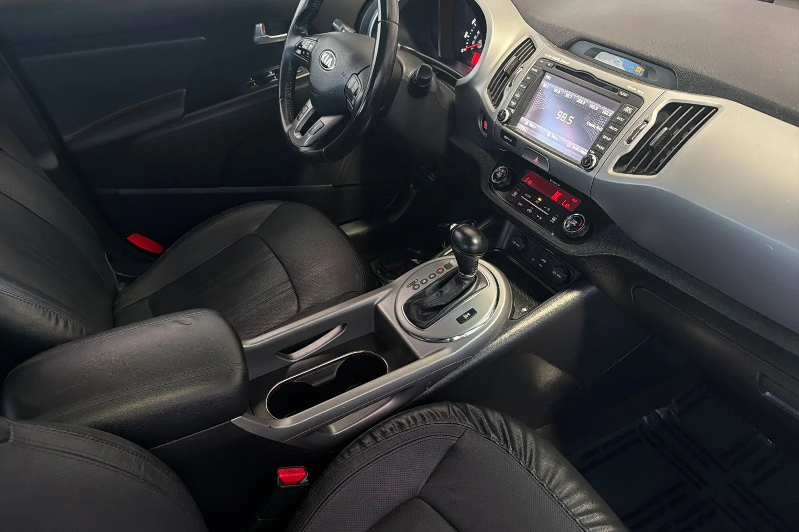 Used 2015 Black Kia EX image 18