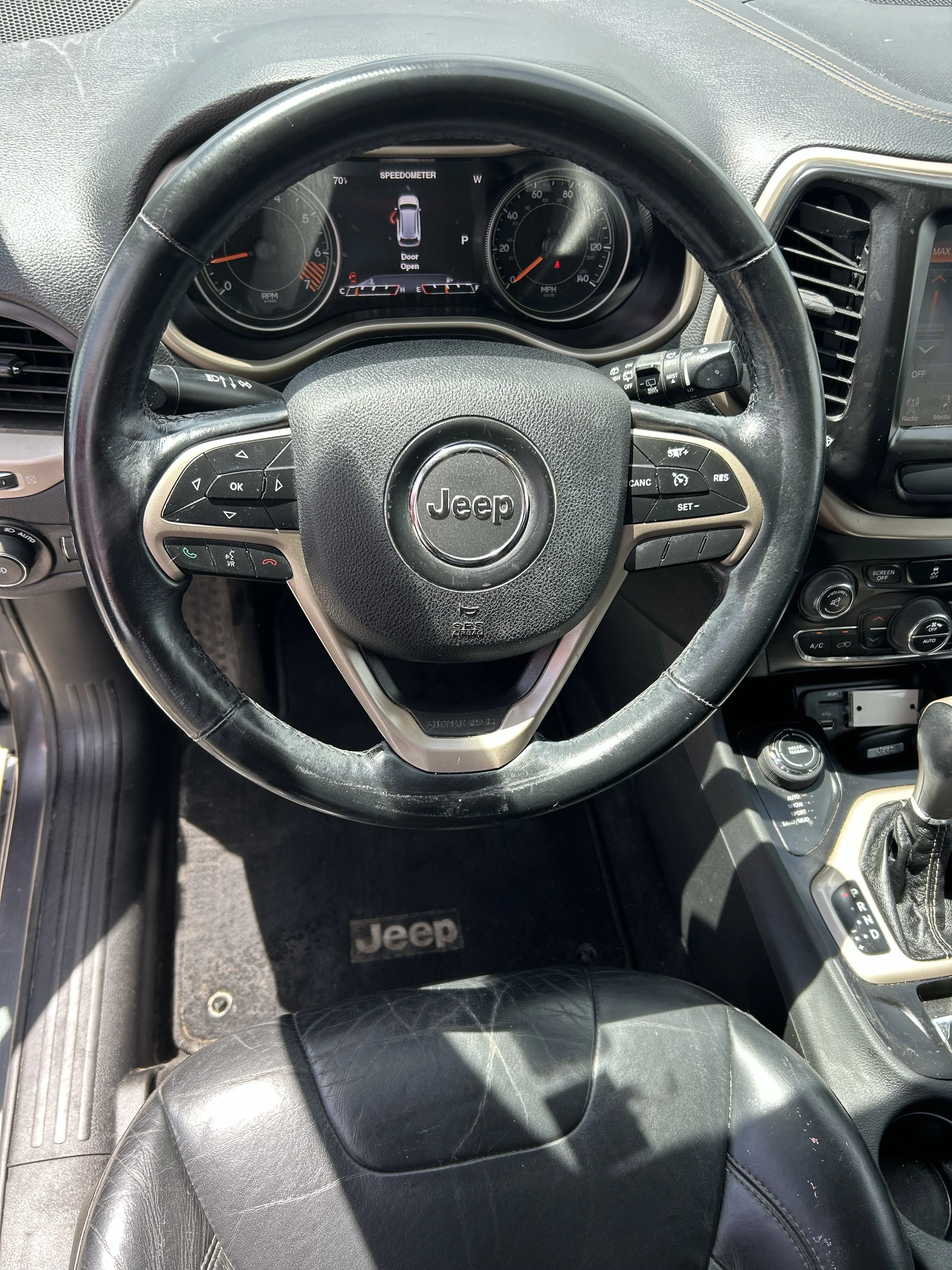 Used 2015 Gray Jeep Limited image 13