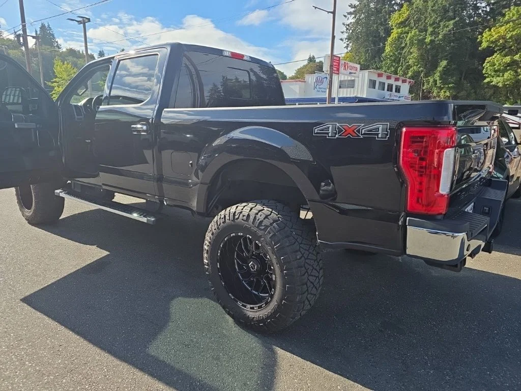 Used 2019 Black Ford Lariat image 7