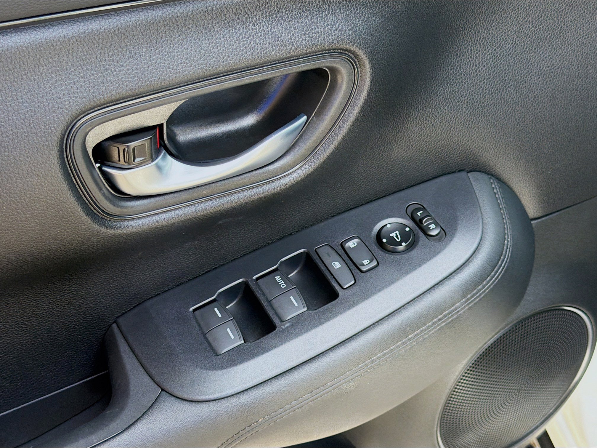 2024 Honda HR-V LX - Photo 16