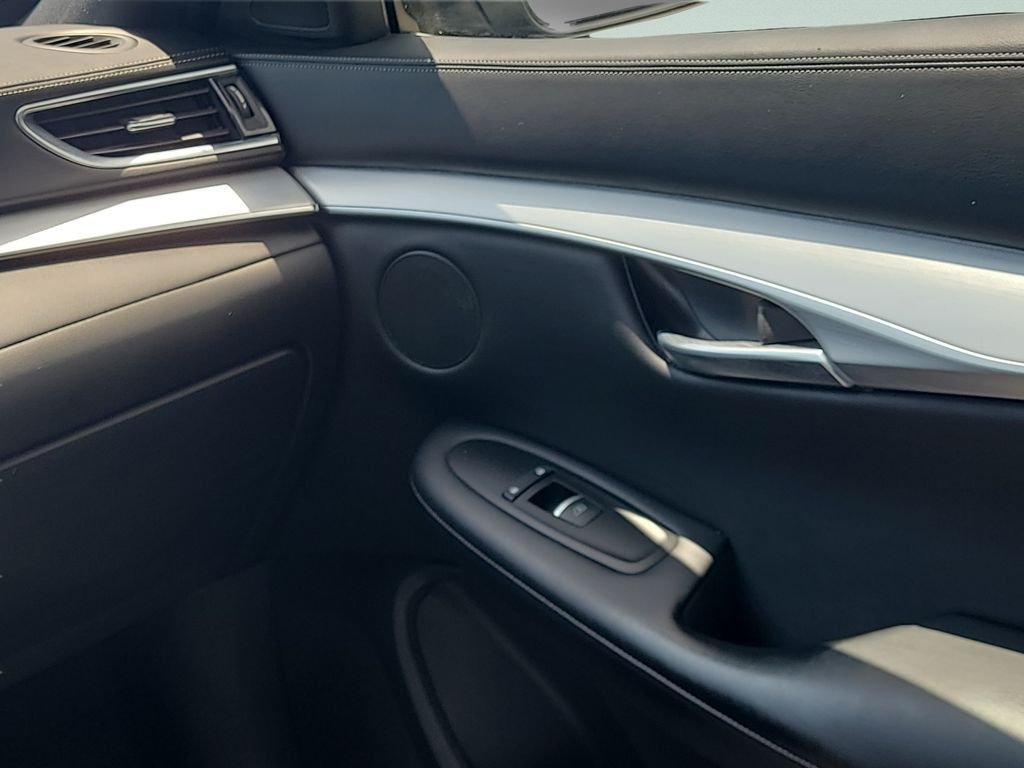 Used 2021 Black INFINITI LUXE image 18