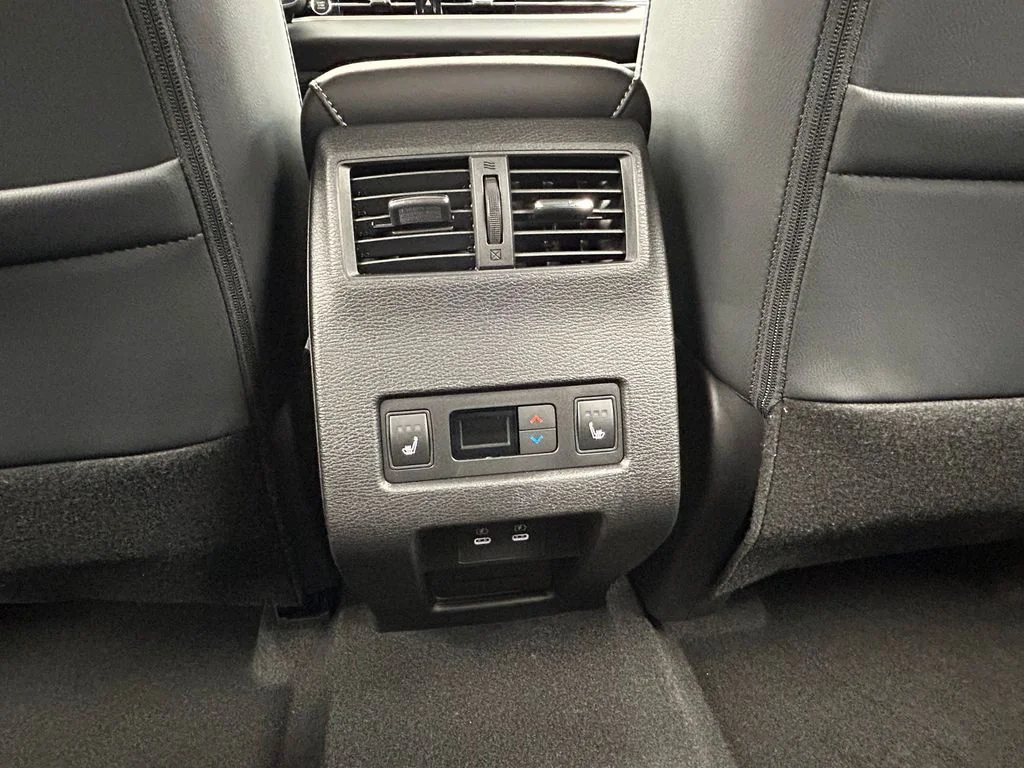 New 2026 Gray Mitsubishi SEL image 41
