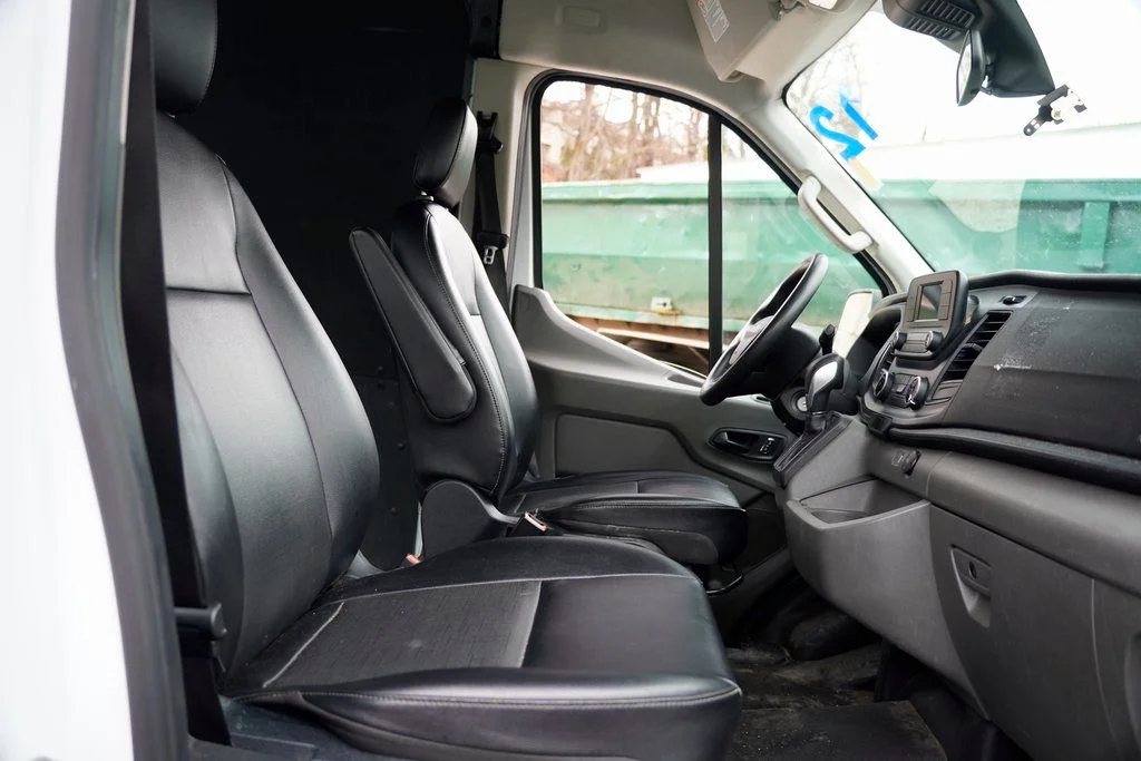 Used 2023 White Ford Base image 28