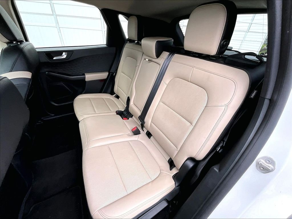 Used 2020 White Metallic Ford SEL image 15