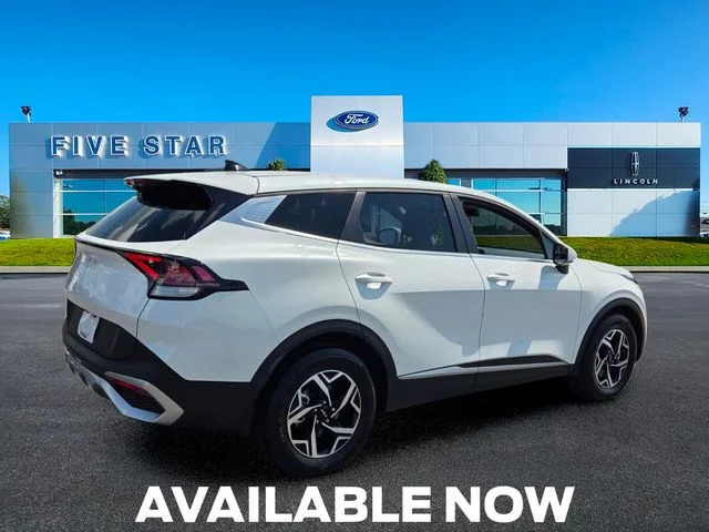 Used 2025 White Kia LX image 7