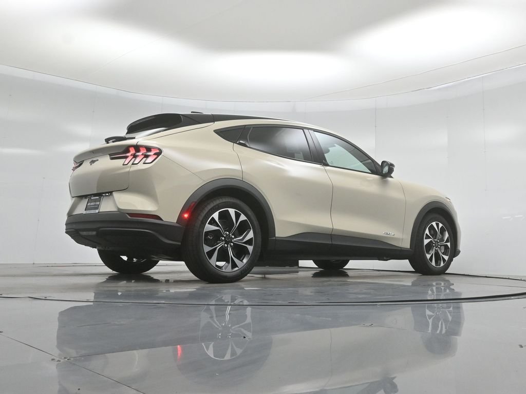 New 2026 Desert Sand Ford Select image 45