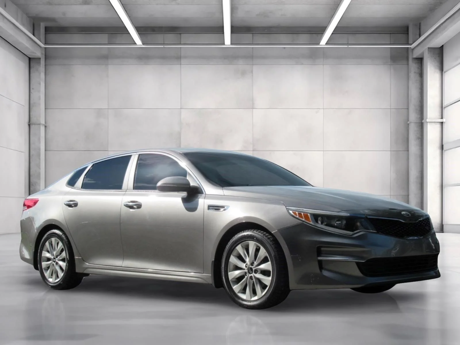 Used 2018 Silver Kia LX image 1