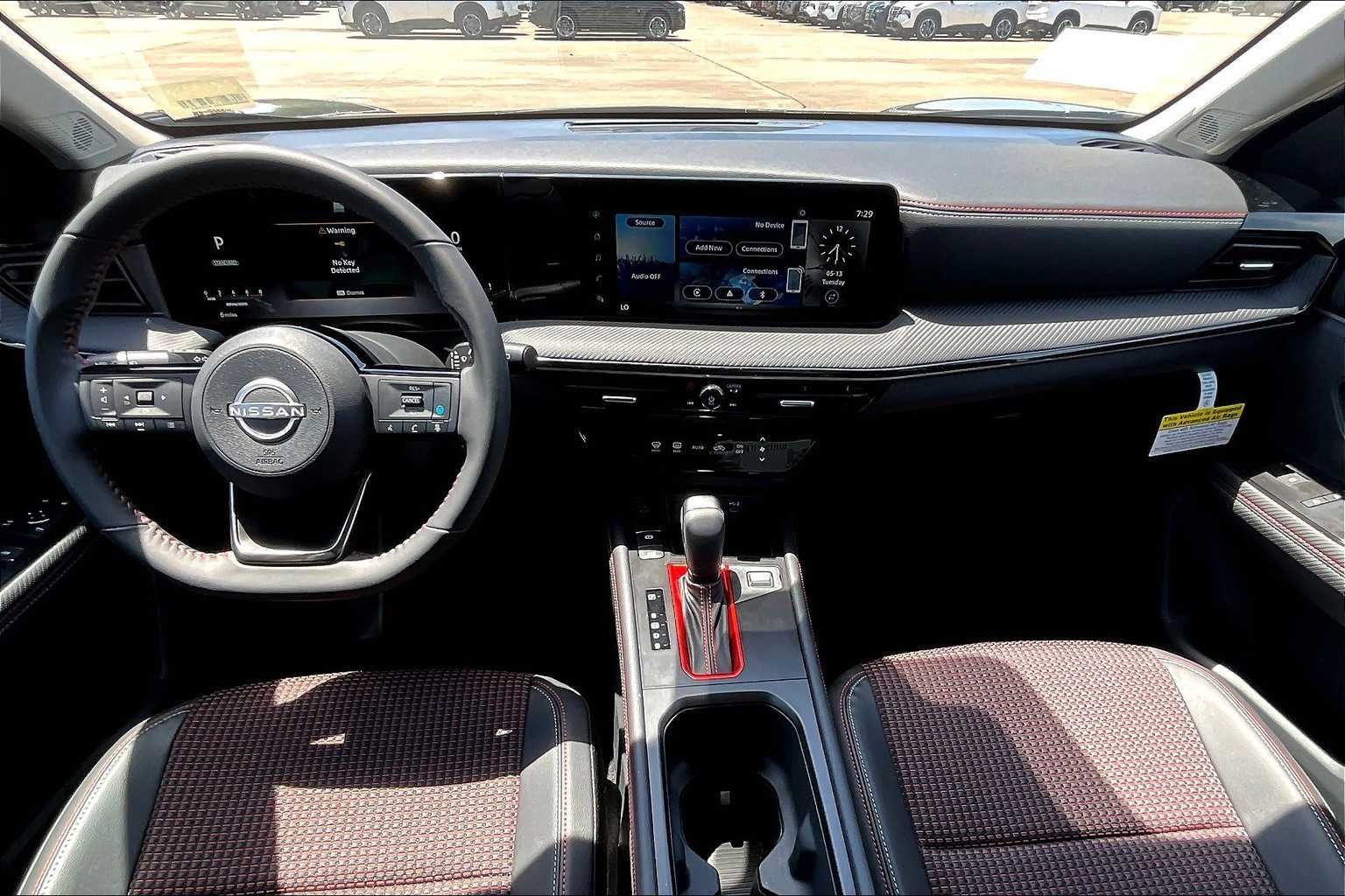 2025 Nissan Kicks SR - Photo 5