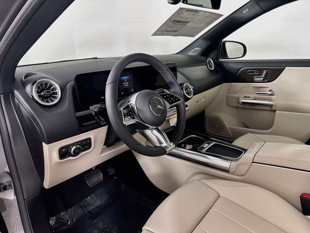 Used 2026 Gray Mercedes-Benz GLA 250 image 9