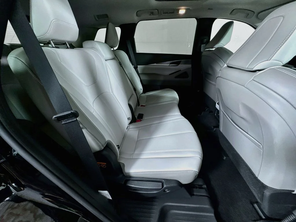 Certified Used 2026 Black INFINITI PURE image 39
