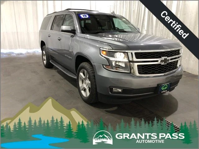 2019 Chevrolet Suburban 4WD 1500 LT's photo