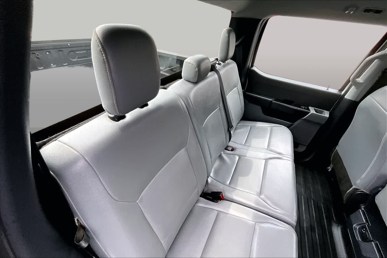 Used 2022 Oxford White Ford XL image 20