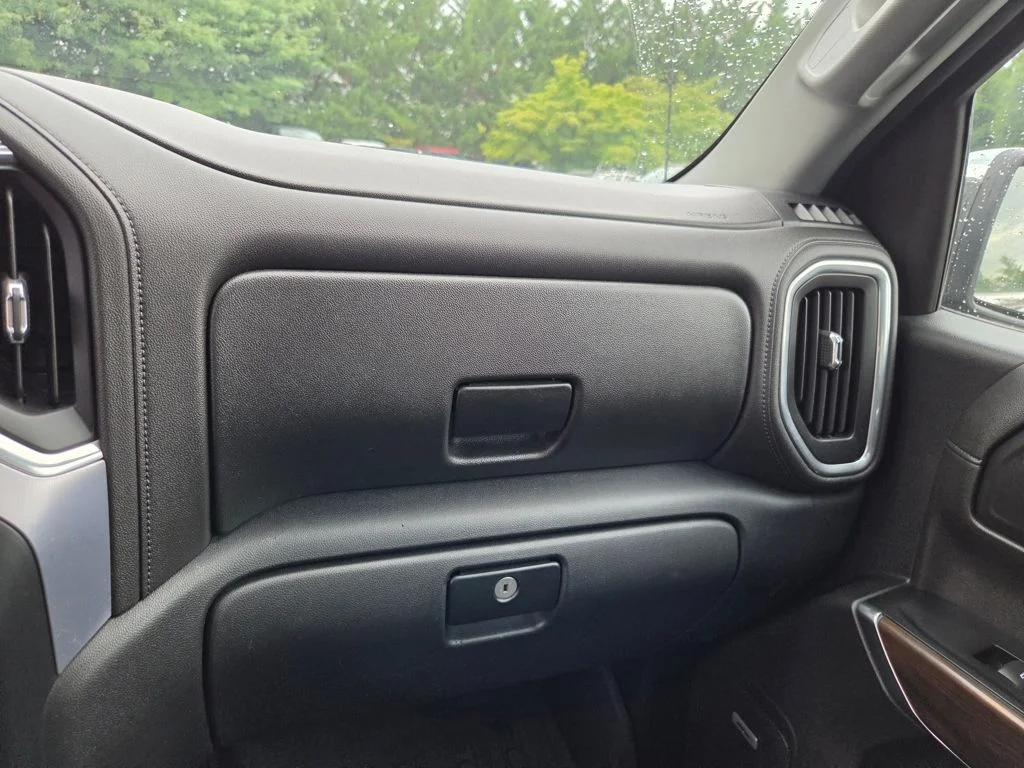Used 2019 Black GMC SLT image 21