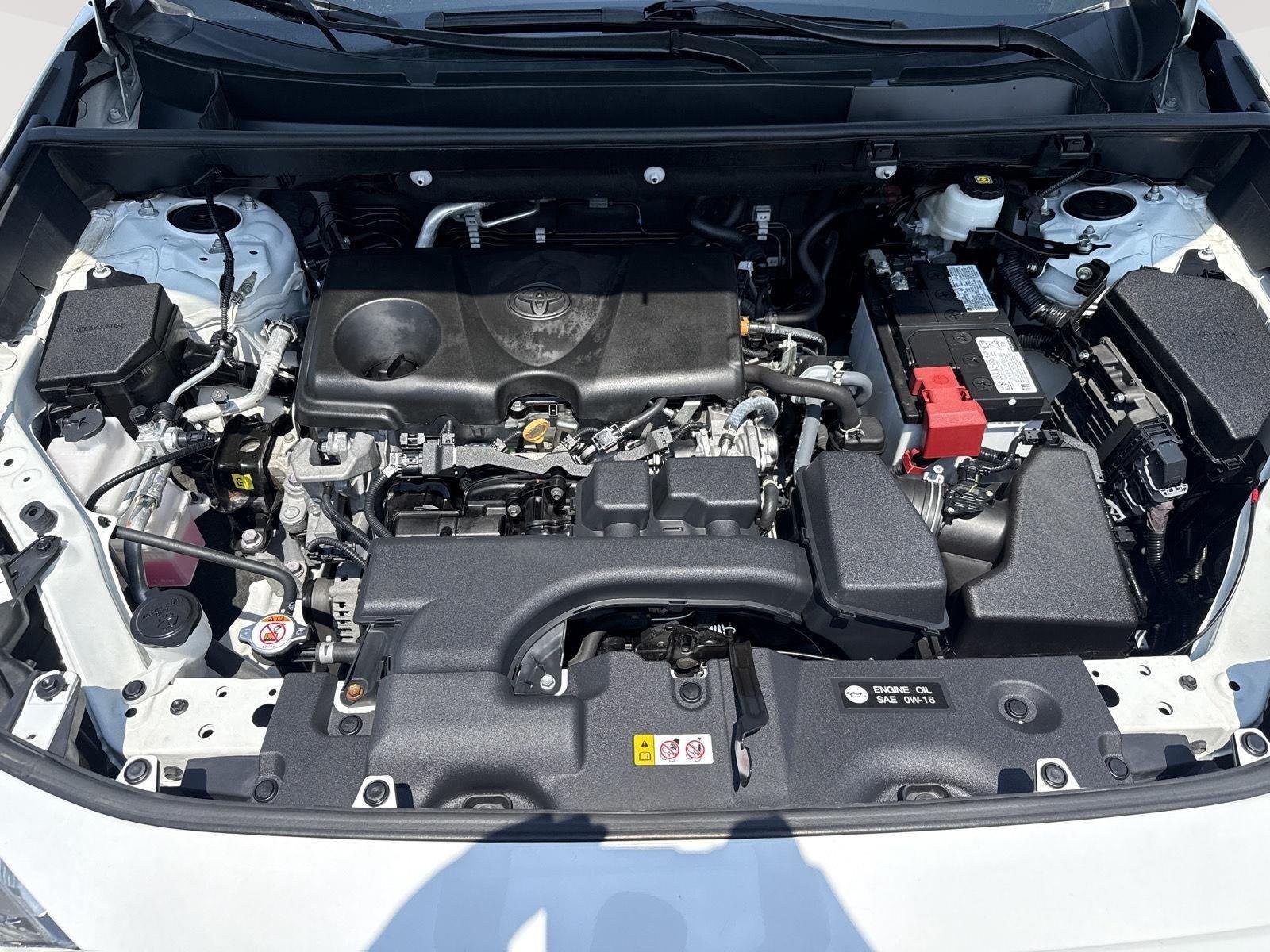 Used 2024 Ice Cap Toyota XLE image 8