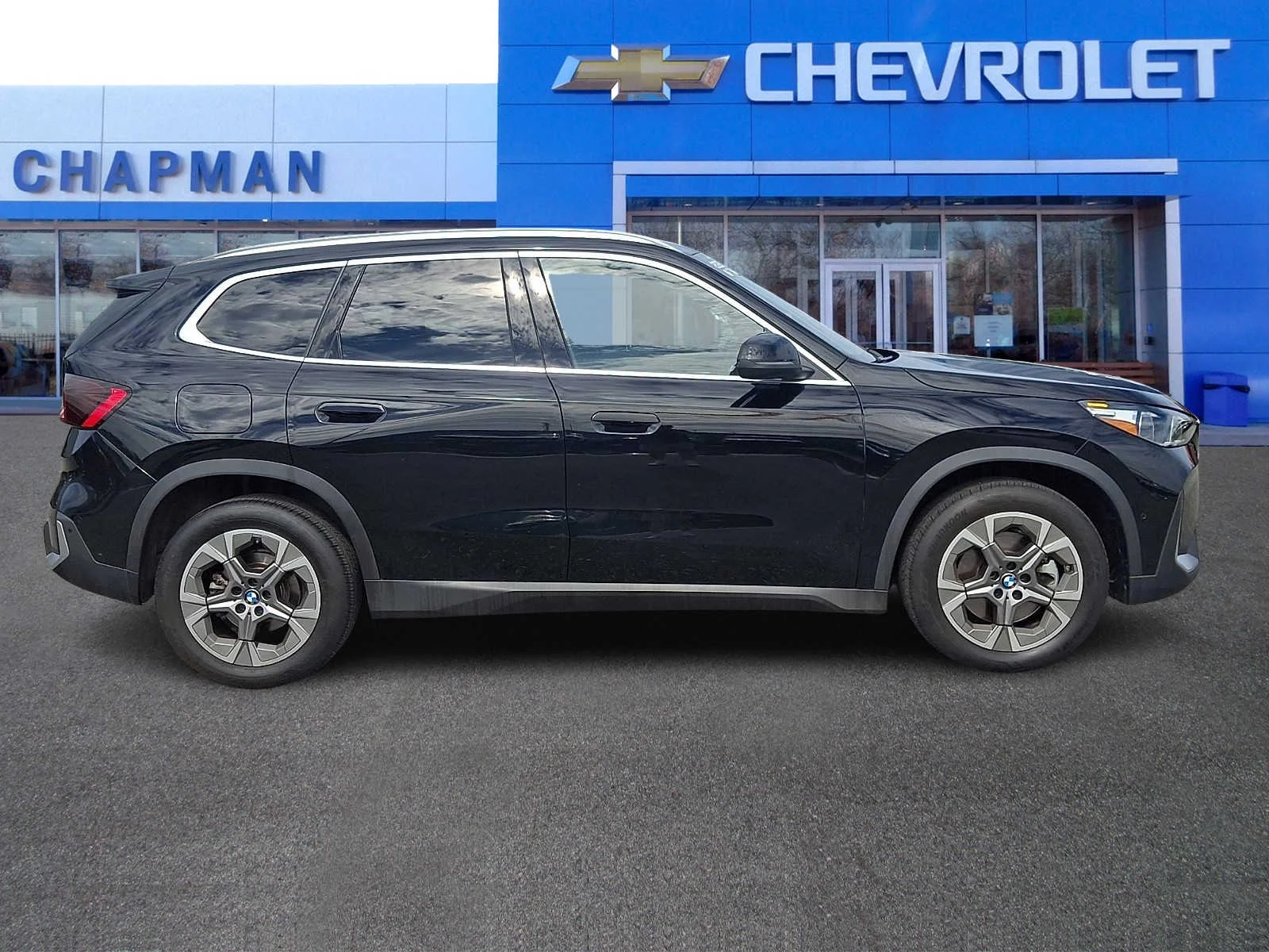 Used 2023 Black BMW xDrive28i image 7