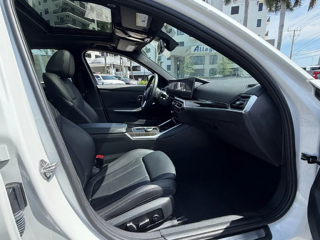 Used 2024 White BMW 330i image 17