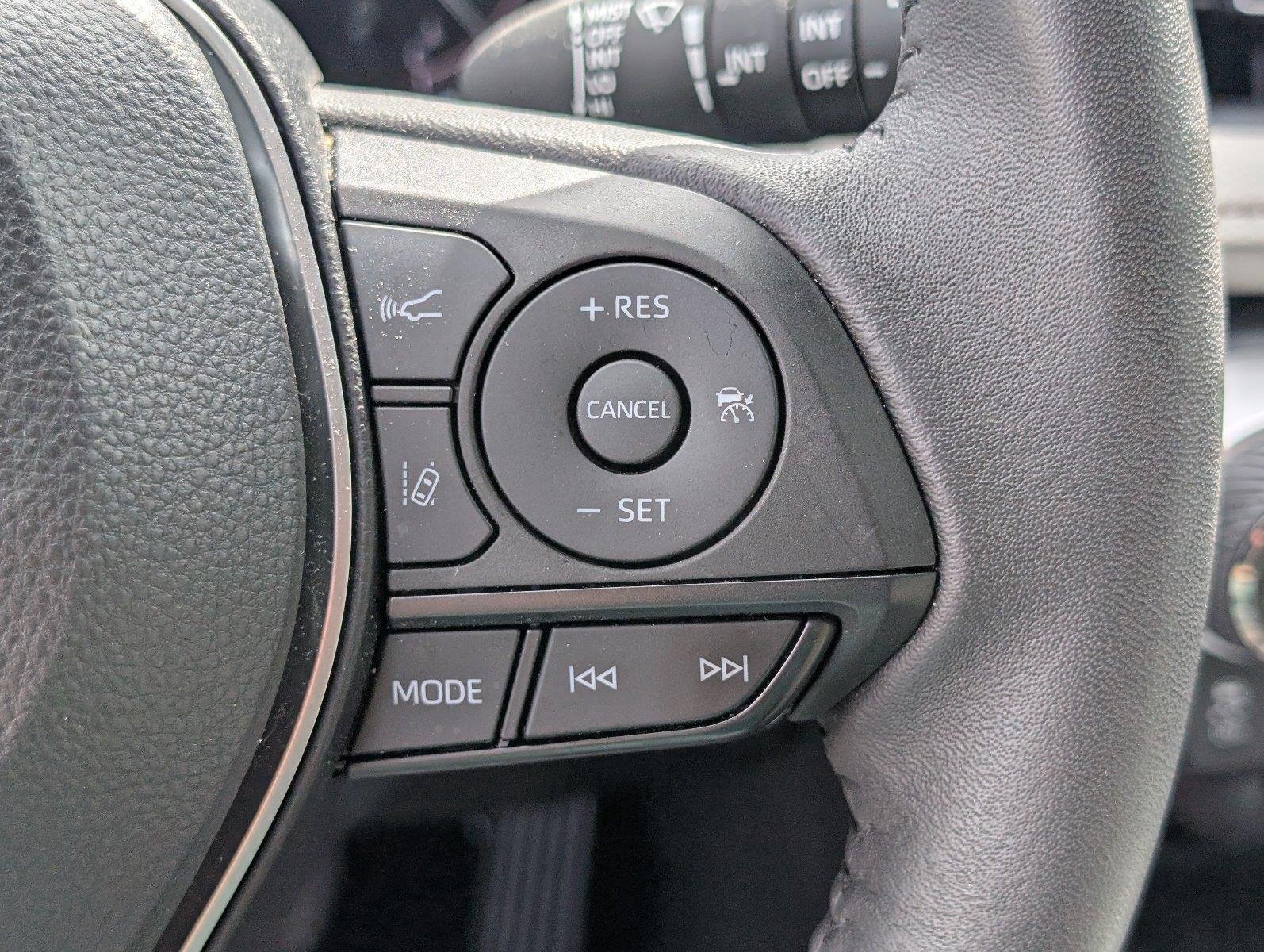 Used 2024 Silver Sky Metallic Toyota XLE Premium image 28