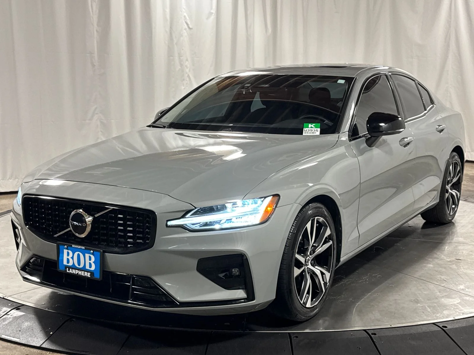 2024 Volvo S60 B5 Core Dark Theme's photo