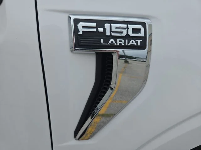 Used 2021 White Ford Lariat image 41