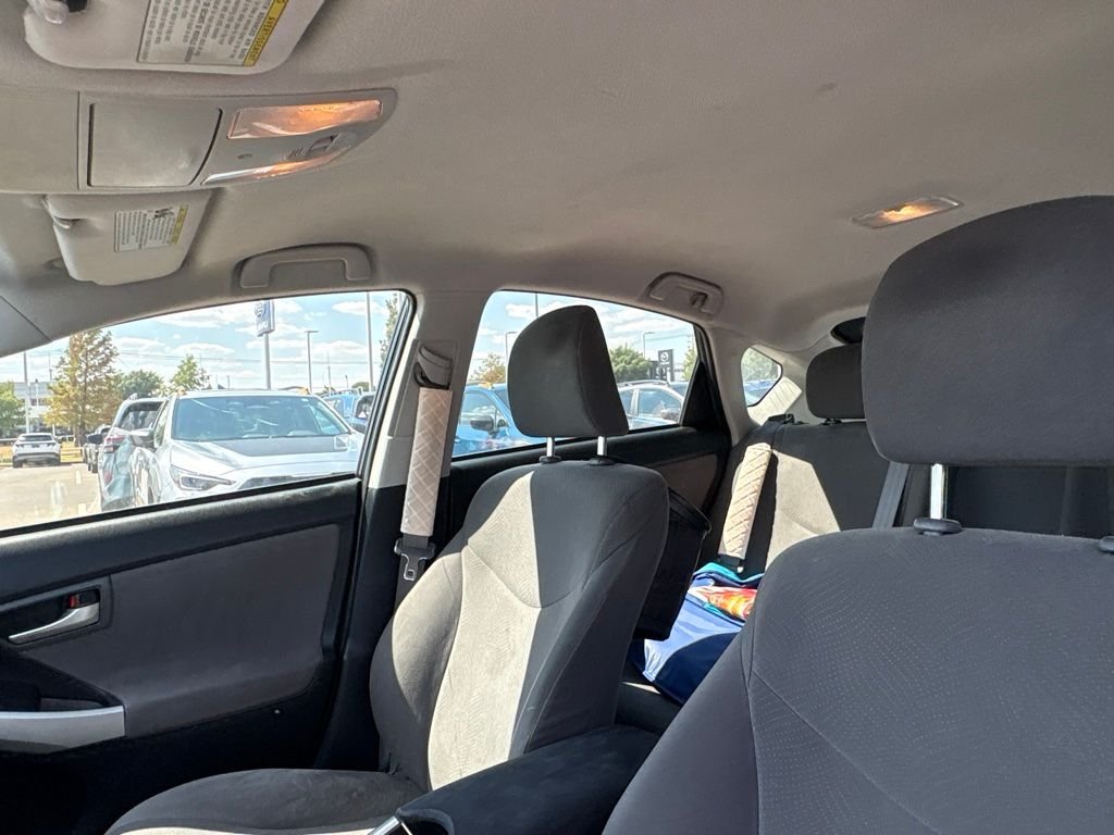 Used 2013 Red Toyota Three image 4