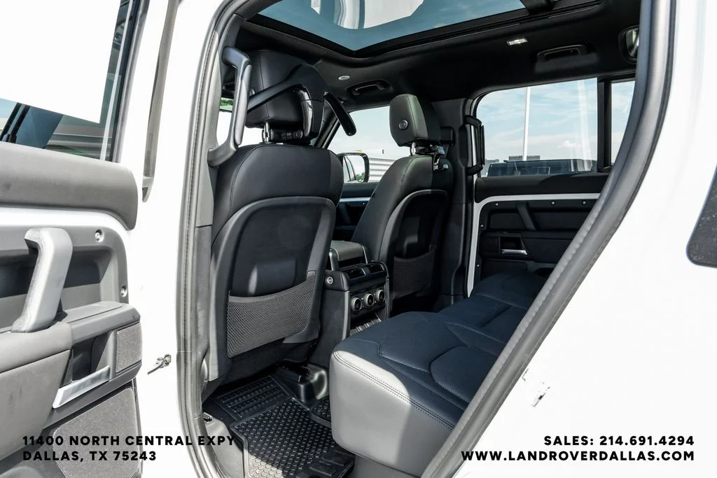 New 2026 Fuji White Land Rover X-Dynamic SE image 42