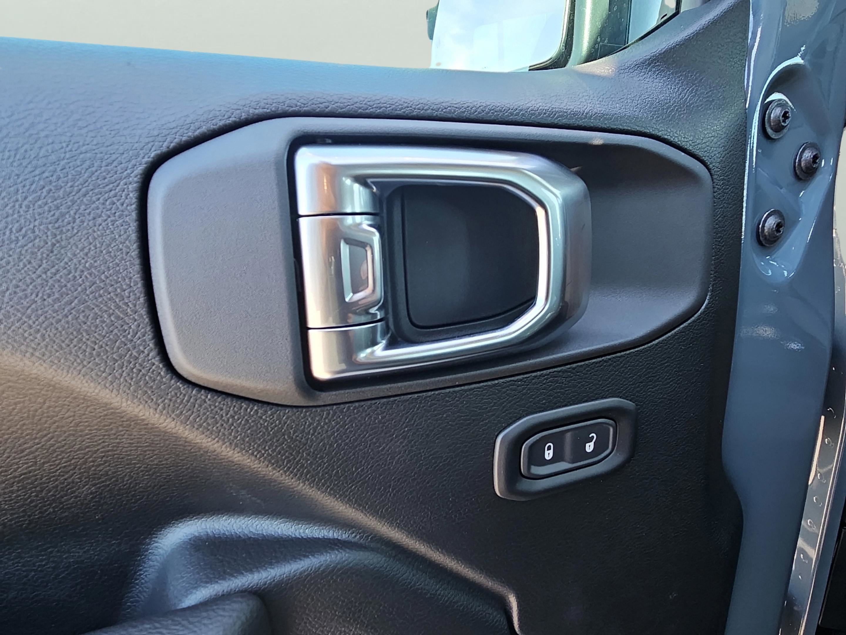 New 2026 Anvil Clear-Coat Exterior Paint Jeep Sport image 16