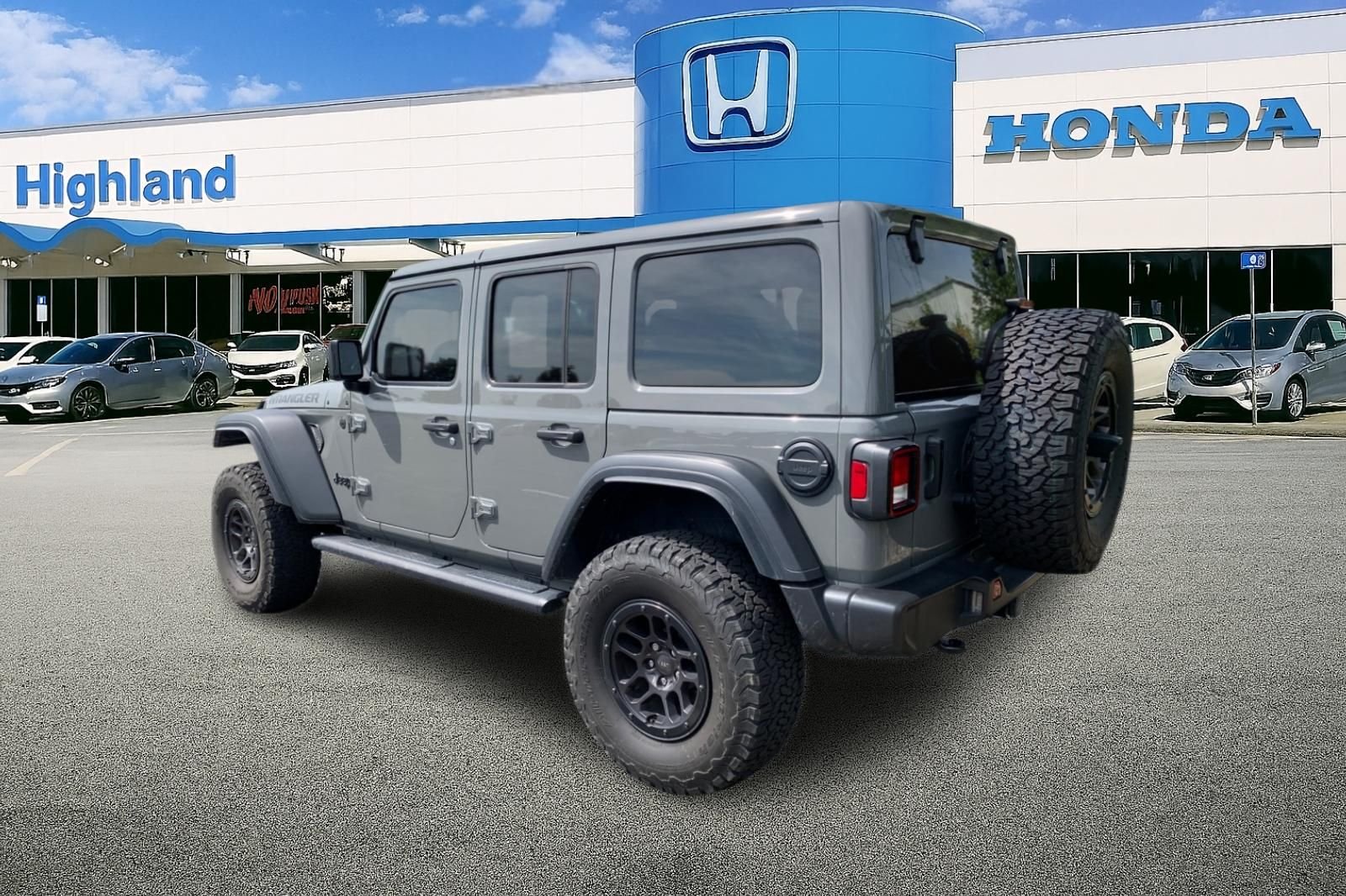 Used 2023 Gray Jeep High Tide image 3